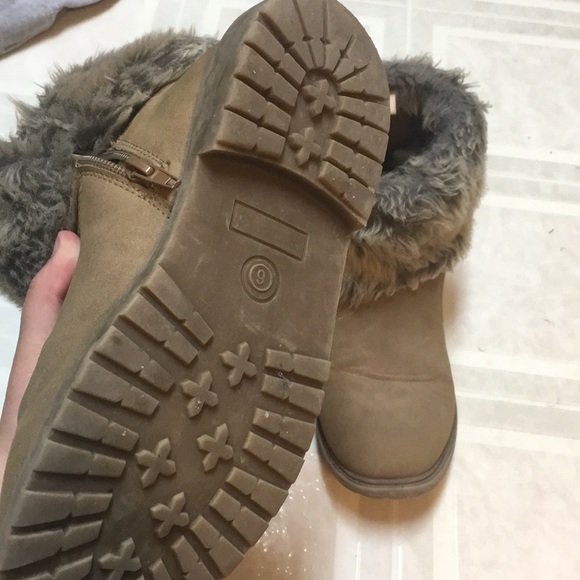 Cute boots - Picture 3 of 4